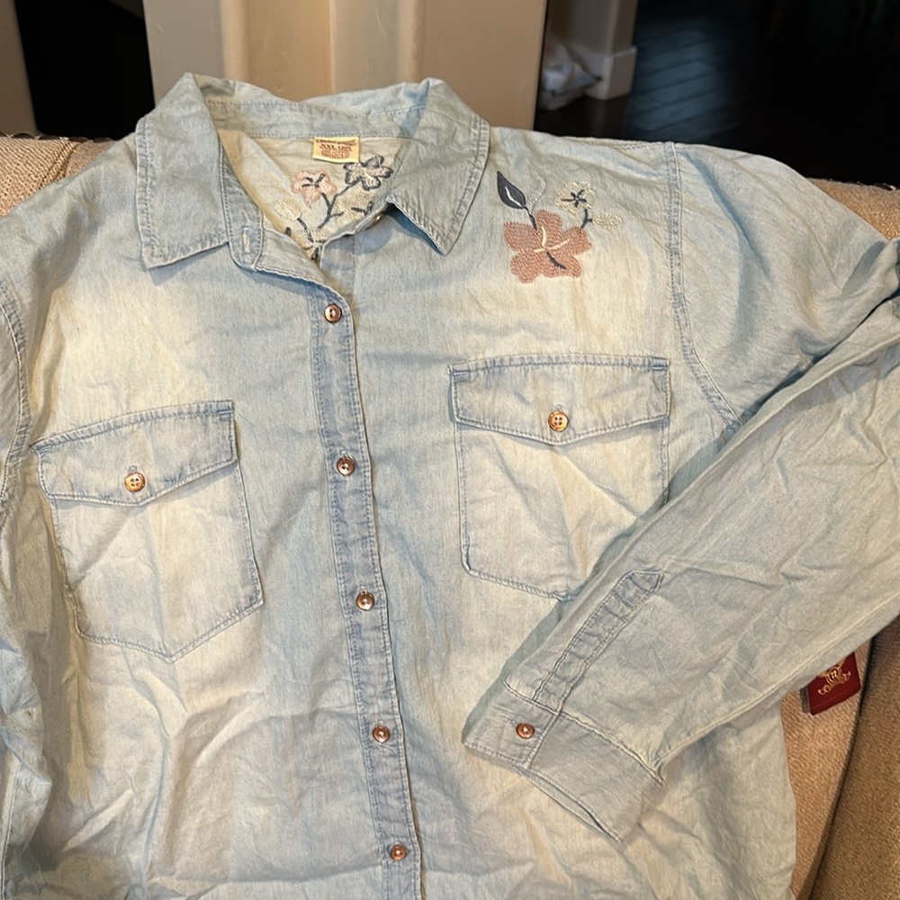 Faded Glory women’s shirt - Picture 3 of 5
